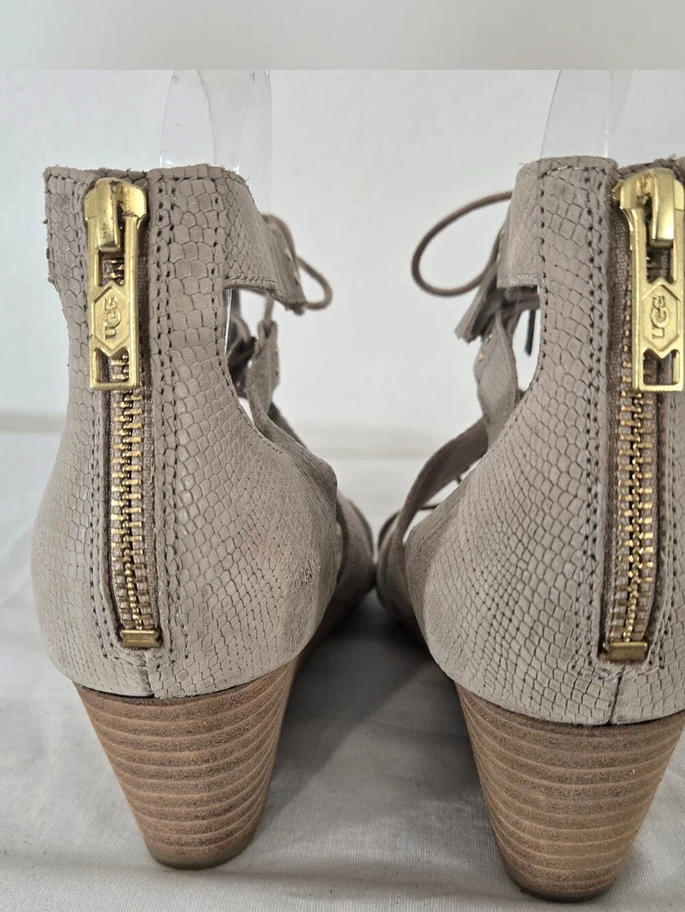 UGG Yasmin Snake Wedge Sandals Tassel Lace-Ups Chic Edgy Trendy, size 7